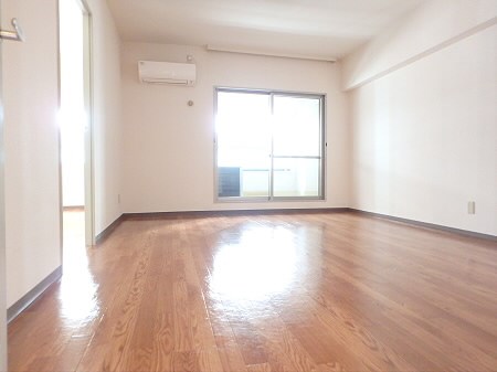 アクシス調布 リビング