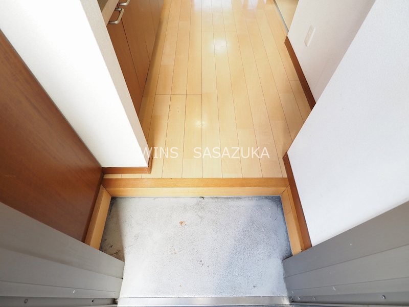 及川アパートメント 玄関