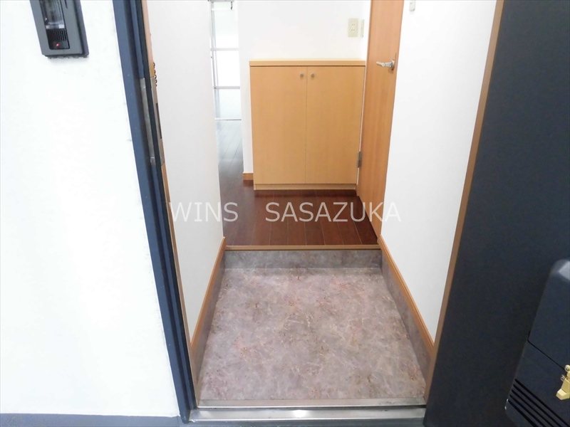 ドミールウメダ 玄関