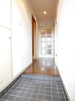 ラ・メゾン・リスブラン 玄関