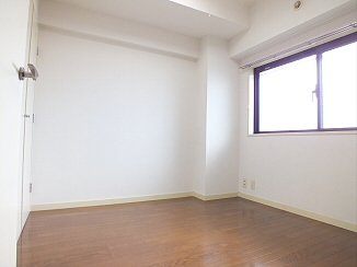 ラ・メゾン・リスブラン ベッドルーム