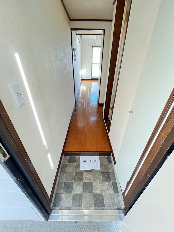 リバーグリーン 玄関