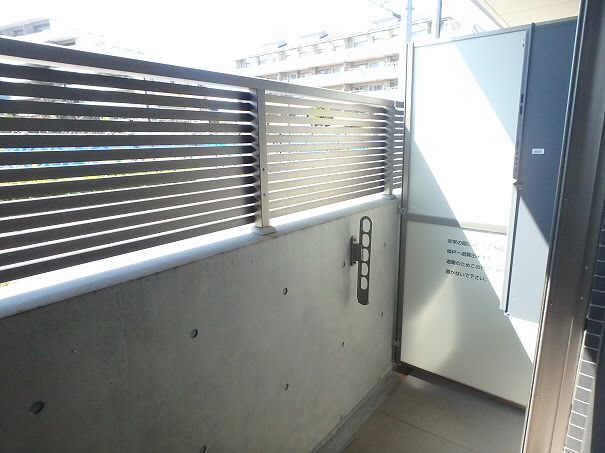 S-Pion SENGAWA（エスピオン仙川） ベランダ