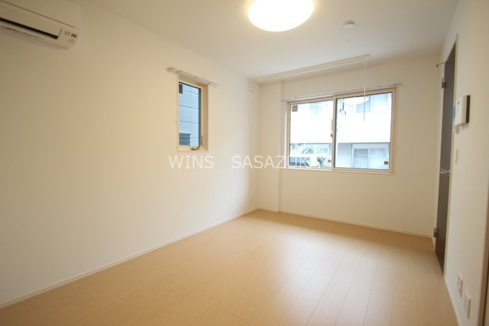 uccello（アチェーロ） リビング