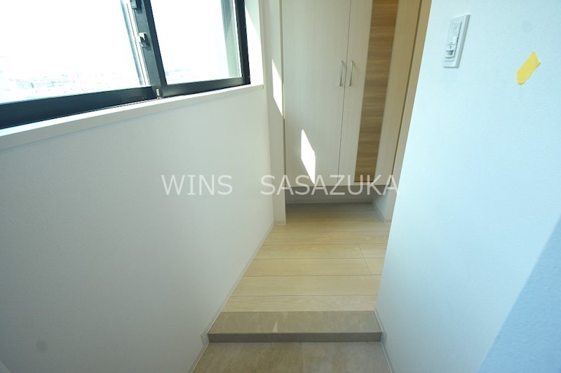 ZOOM方南町 玄関