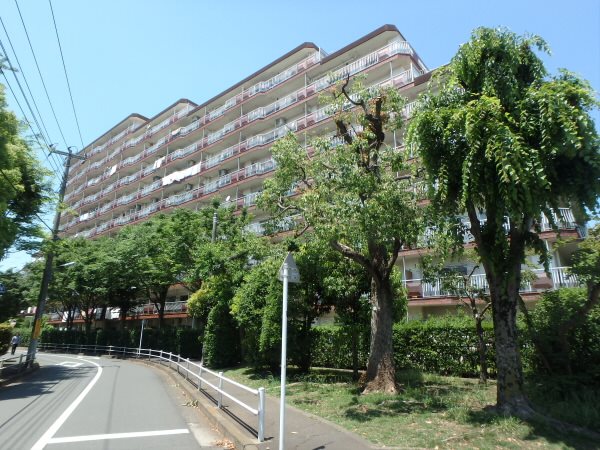 ライオンズマンション調布　C棟 外観