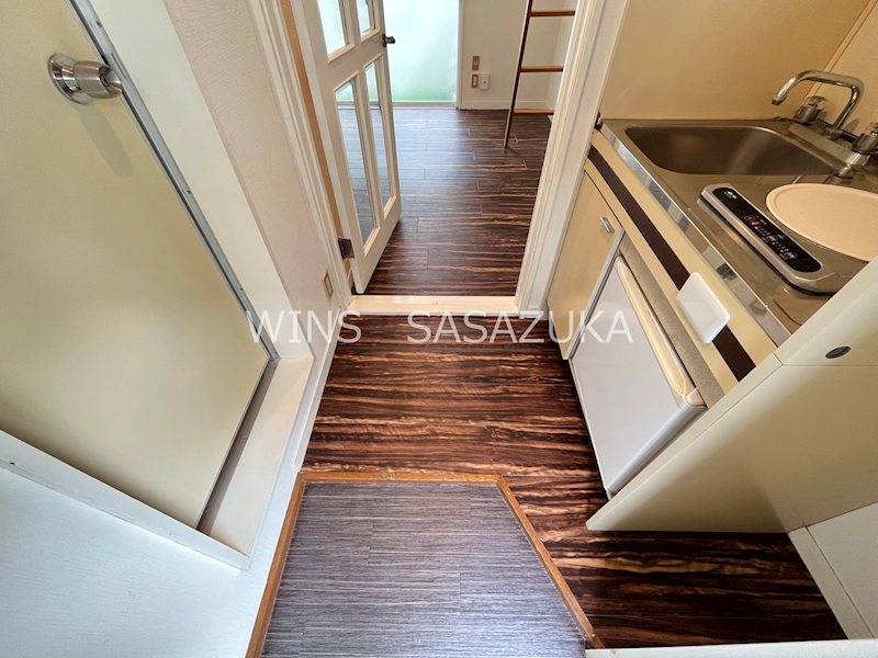 ユリパレス南台 玄関