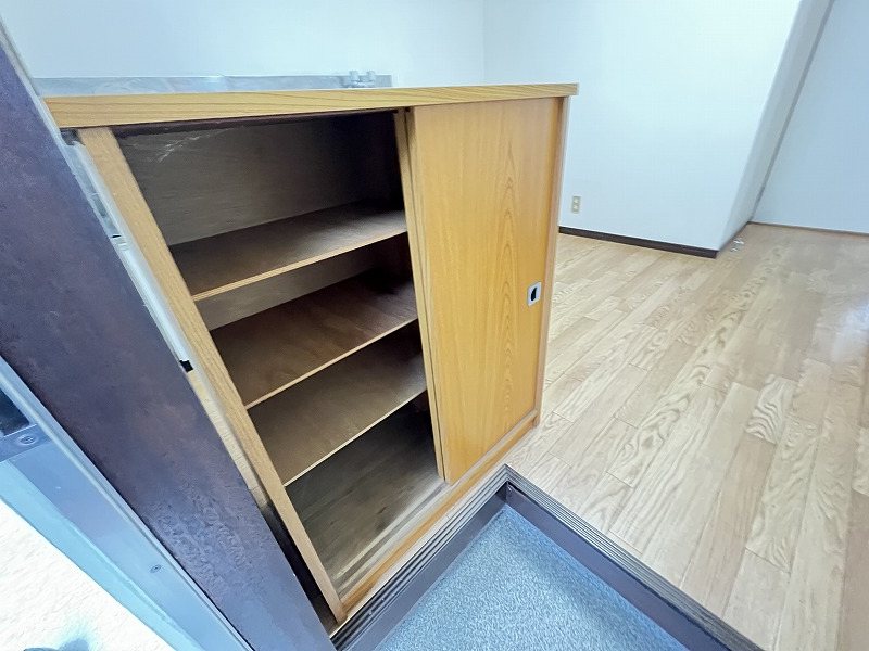 萬平ハイツ 玄関