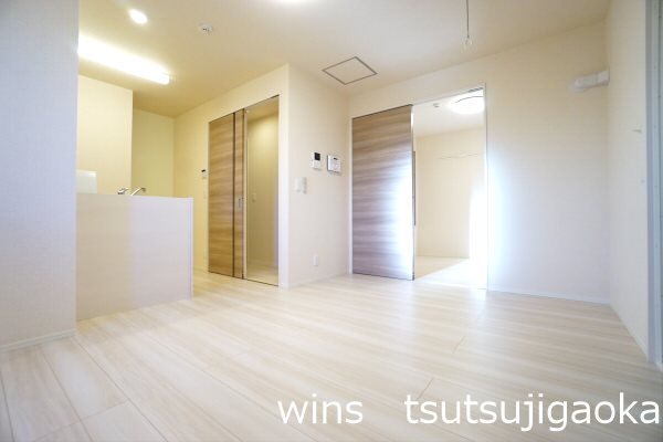 aise village リビング