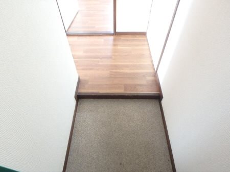 サンハイム新富 玄関