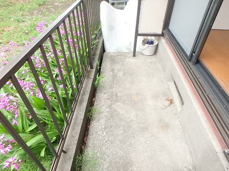 ファミーユ若葉B棟 ベランダ