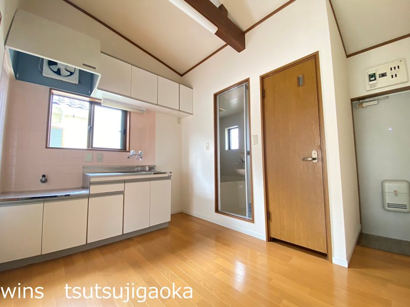 キューウエストコート リビング