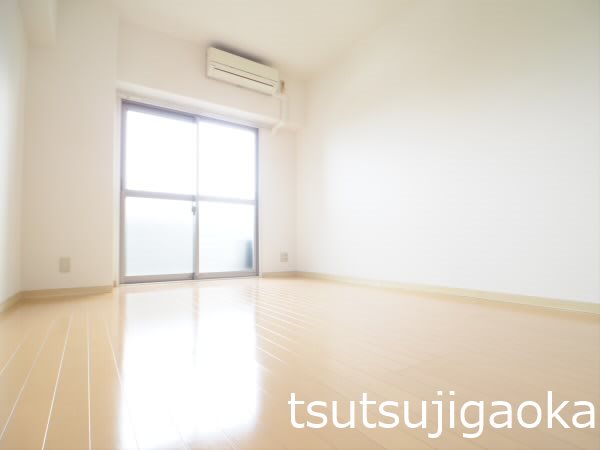 パインニードル リビング