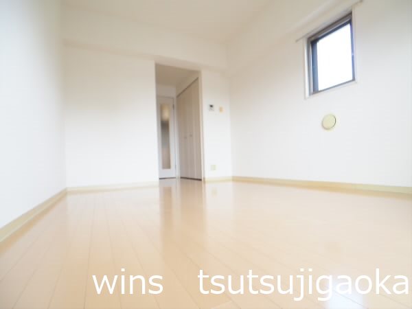 パインニードル ベッドルーム