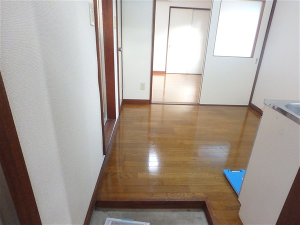 メゾン・ルシエール 玄関