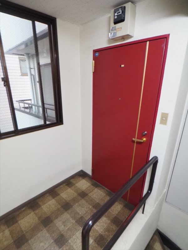 メゾンアヤキ 玄関