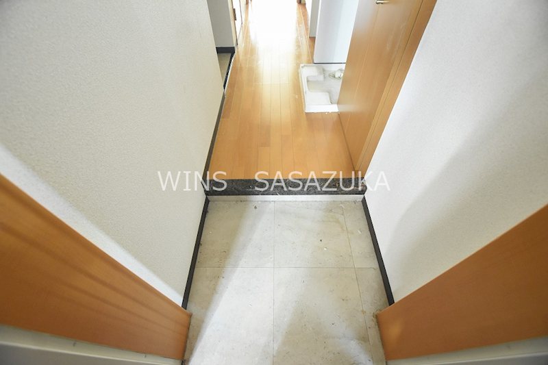 ソレイユ西原 玄関