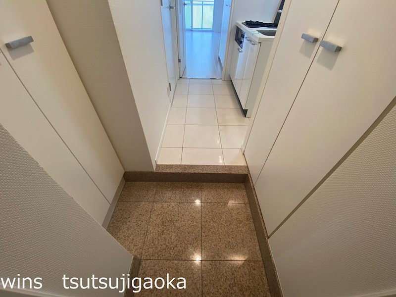 ドゥーエつつじヶ丘 玄関