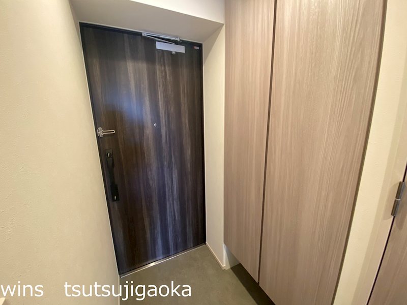 LUMINOUSつつじヶ丘（Fタイプ） 玄関