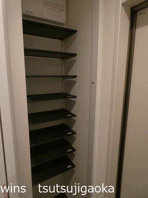 コンチェルト上祖師谷 玄関