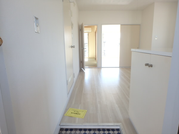 カルムハイツ 玄関