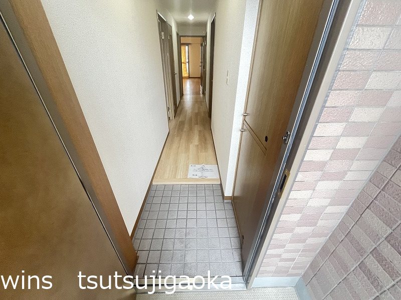 ルミエールヤガサキ 玄関