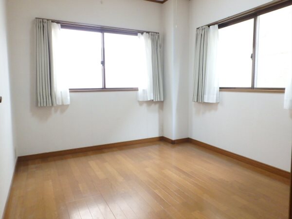 丸忠ビル ベッドルーム