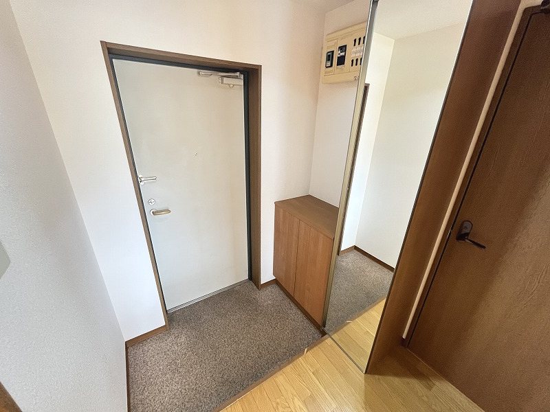 エルミタージュ 玄関