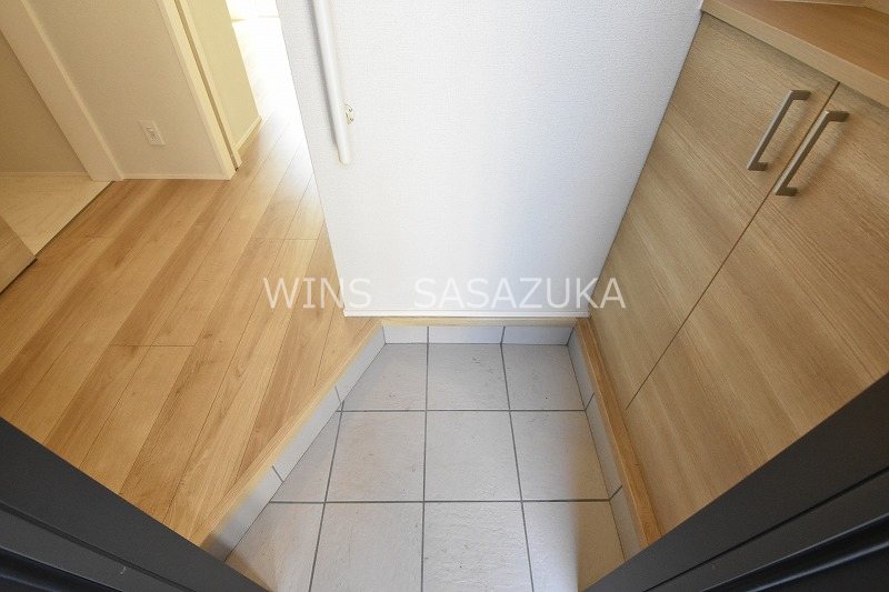 dwell上北沢　B棟  玄関