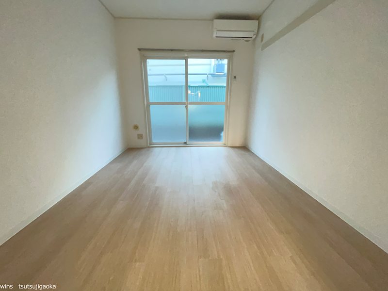 メゾン・ド・三恵 リビング