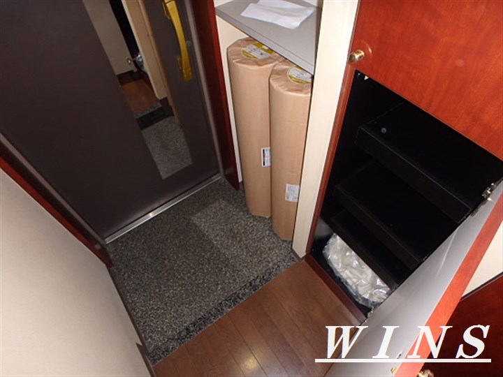 トーシンフェニックス初台 玄関