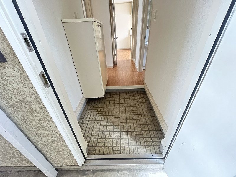 光和メゾン 玄関