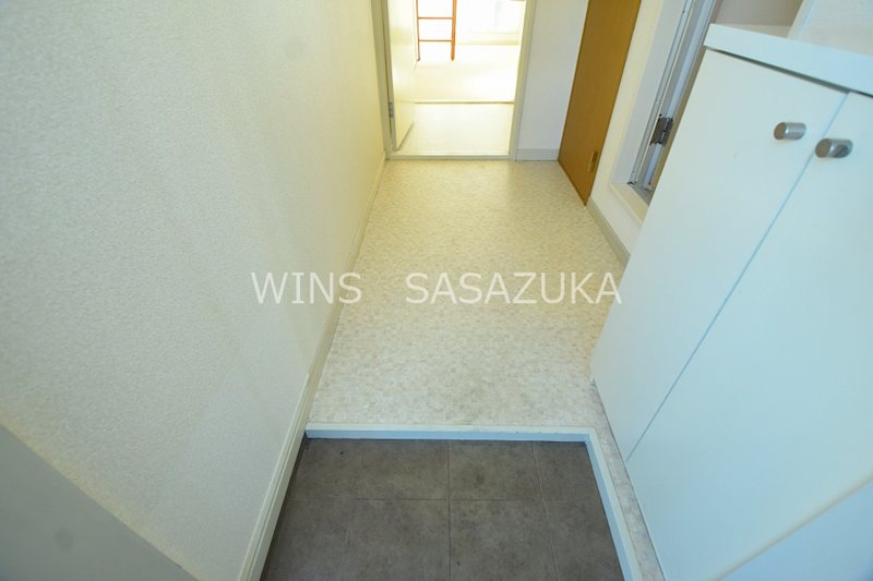 ホームズアイリス 玄関