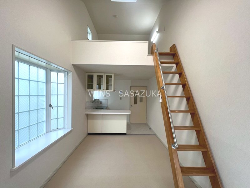 ホームズアイリス ベッドルーム