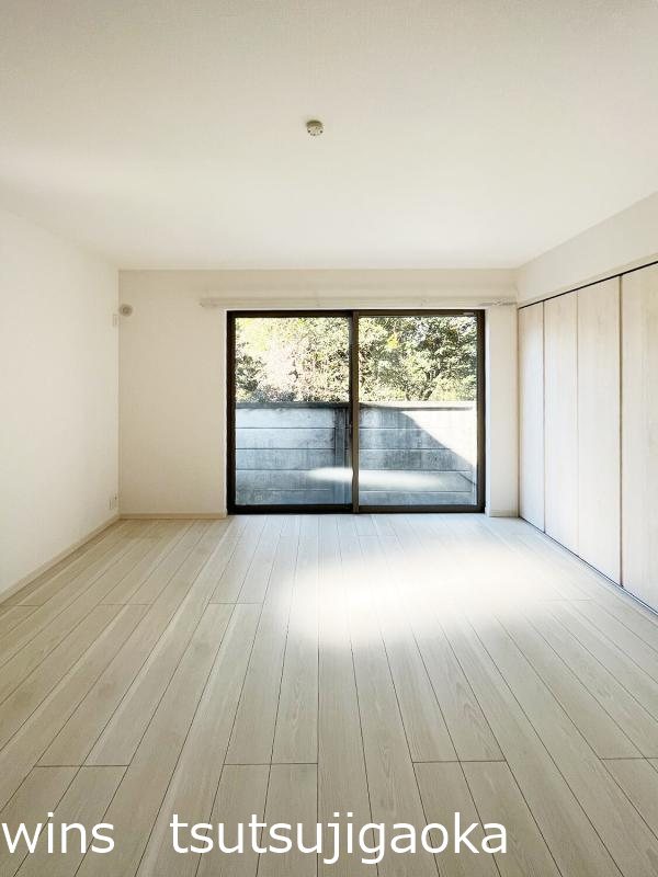 調布市入間町1丁目アパート＝再契約型賃貸＝ ベランダ