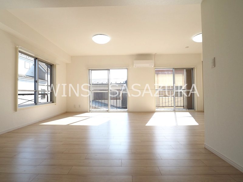 レジ東郷 リビング