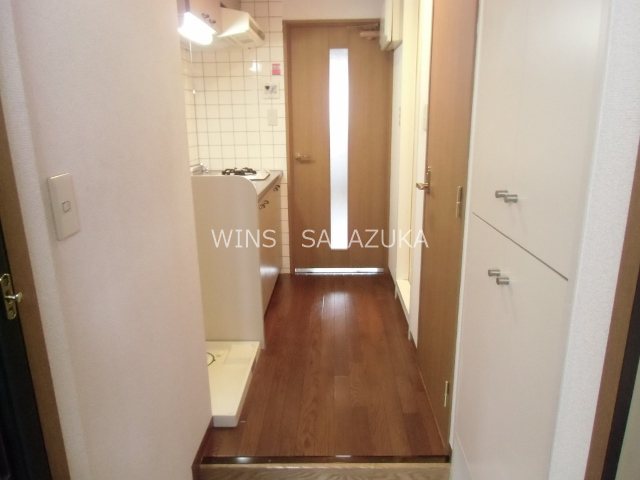 菱和パレス明大前壱番館 玄関