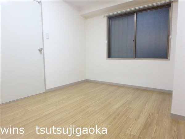 ファミールYK ベッドルーム