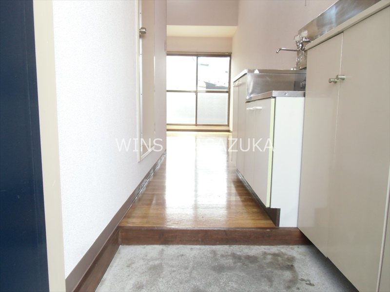 フラットハナタキ  玄関