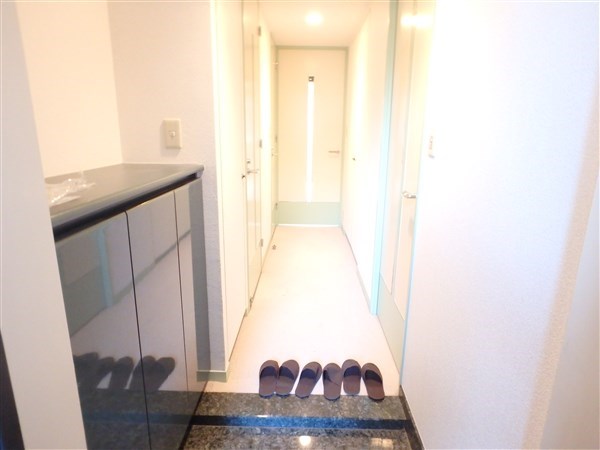 パーク・ノヴァ調布＝再契約型賃貸＝ 玄関