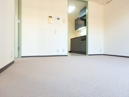 パーク・ノヴァ調布＝再契約型賃貸＝ リビング