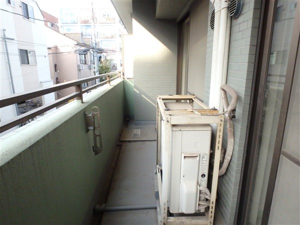 パーク・ノヴァ調布＝再契約型賃貸＝ ベランダ