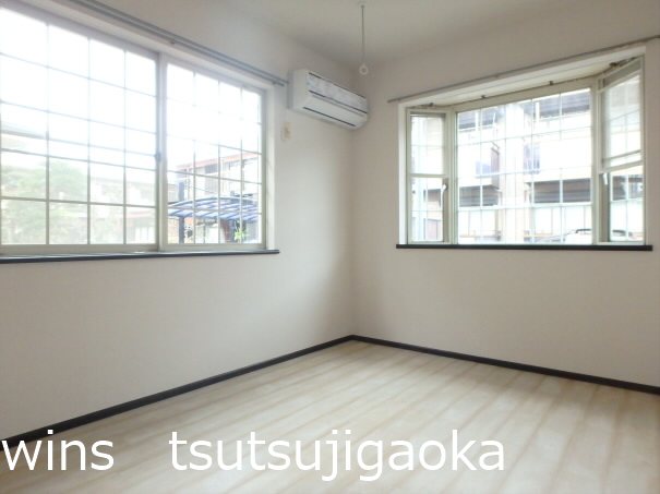 モンシャトー柴崎＝再契約型賃貸＝ リビング