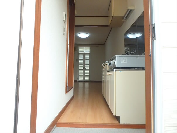 サンホワイト 玄関