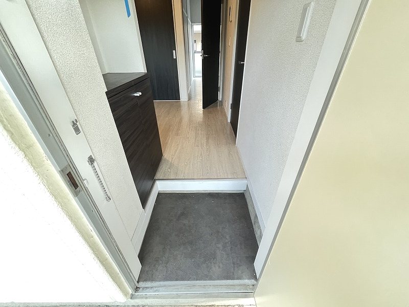 カーサアゼリア 玄関