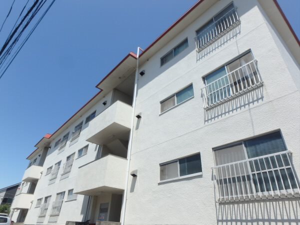 調布第2コーポラス＝再契約型賃貸＝ 外観