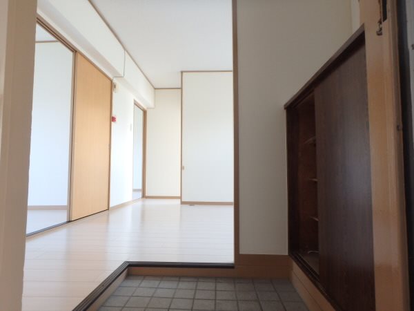 調布第2コーポラス＝再契約型賃貸＝ 玄関