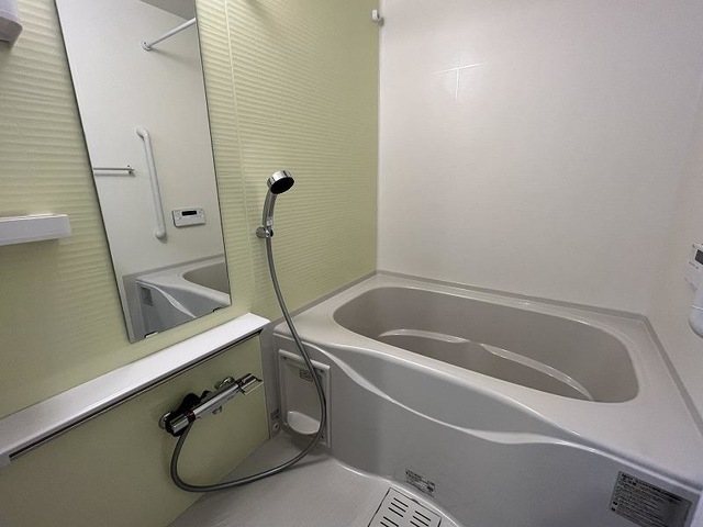 レオン 風呂画像