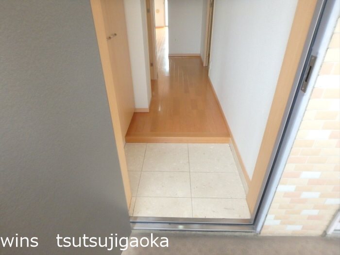 MOMOKI（モモキ） 玄関