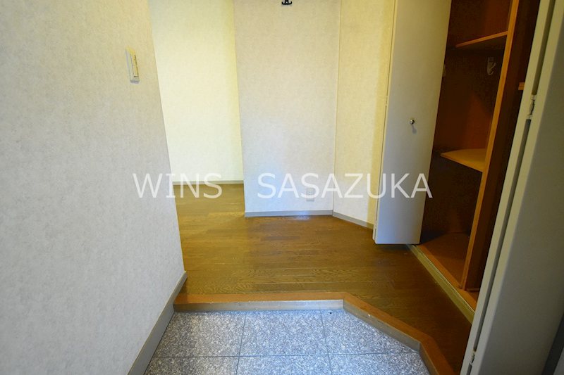 クレスト和泉 玄関